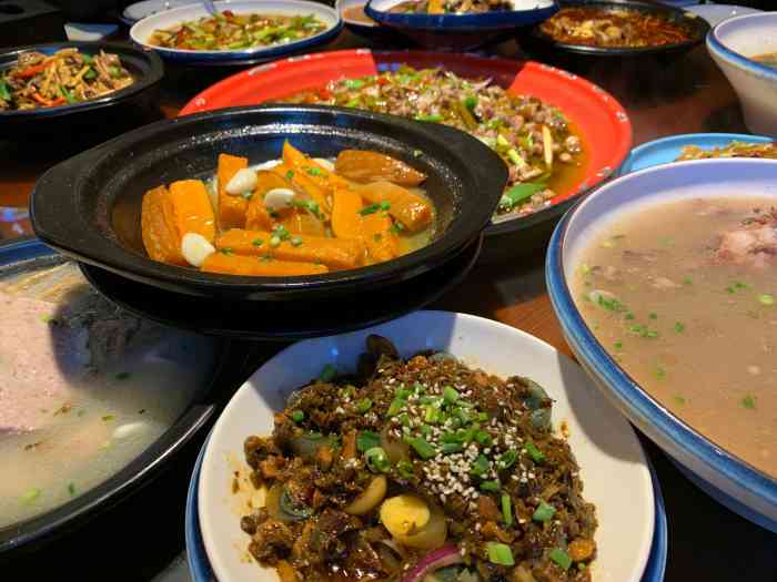 小饭局(巴国城店)-"到巴国城办事选择这家的,非常喜欢这种类型.