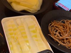 -晓宇重庆火锅(西安荟聚店)