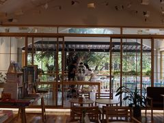 -猫的天空之城概念书店(束河店)
