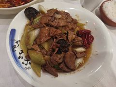 -鑫巴蜀小镇 · 水煮鱼专研店(玉桥店)