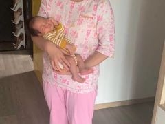 -爱的果实月嫂育婴师(世纪东方店)