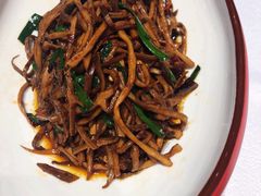 -老湘亲·品鉴湘菜(蔡塘爱琴海店)