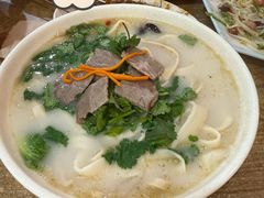 -吕记清真美食城(永兴服装街店)
