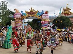 -七彩云南欢乐世界