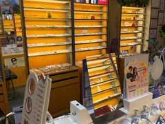 -优医视平价眼镜蔡司依视路折扣工厂店(十里堡店)