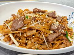 干炒牛河-朱记乳鸽王·非遗石岐乳鸽·全鸽宴(大兴旗舰店)