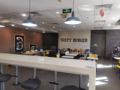-麦当劳(杨林得来速店)