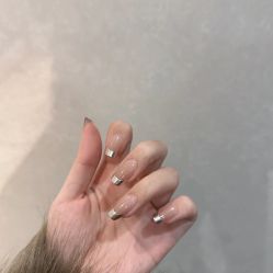 -悦指间美甲美睫