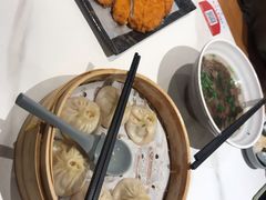 -馋三尺蟹粉小笼(人民广场店)