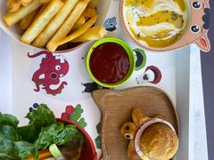 -水桶王国主题餐厅·聚会·生日派对·亲子活动·家庭套餐(亚龙湾希尔顿店)