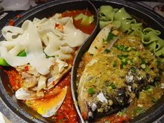 -阿瓦山寨·湘菜现炒·剁椒鱼头王(咸阳总店)