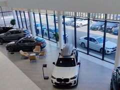 -上海宝宁宝马4S店