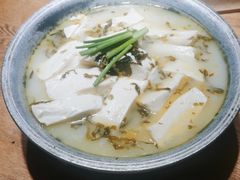 -蜜桃餐厅·伴山(湖滨商业街店)