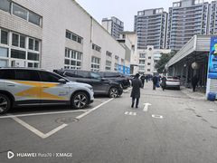 -成都华星西蒙上汽大众4S店(羊西线店)