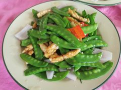 豌豆炒土鱿-苏记美食(张槎一路店)