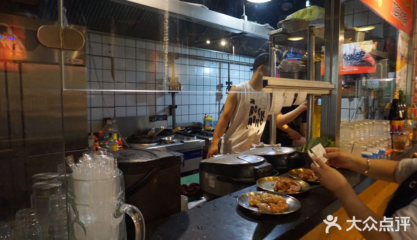 这一口下去颠覆你对烤牛肉认知，棒子吃了都得疯