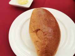 黄油面包-红房子西菜馆(淮海中路店)