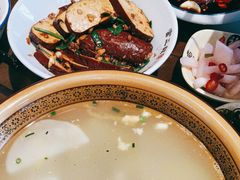 -富正毅三下锅·湘西韵味(天门山索道店)