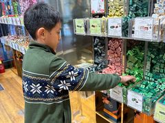 -VENCHI 闻绮(上海佛罗伦萨小镇店)