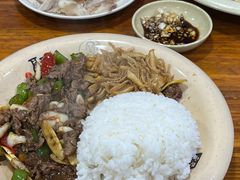 -何永光123鲜牛肉馆(1号店)