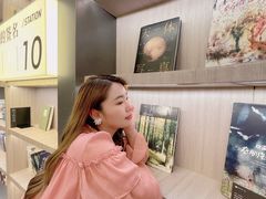 -上海虹桥中心爱琴海亚朵S酒店