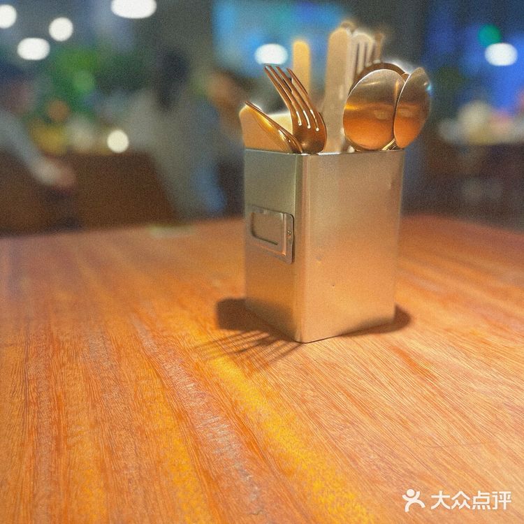 探店丨未来科技城氛围极佳的西餐精酿餐吧❗
