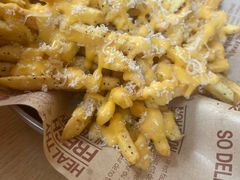 炸薯条+蜂蜜黄芥末酱-HELLO 27 意面·沙拉·帕尼尼