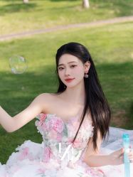 -Renee芮亦婚纱(原丽莎)