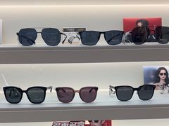 -J-Optical佳视明眼镜·蔡司视觉(青岛金茂览秀城店)