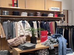 -首创奥特莱斯(西安店)