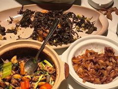 -八府香鸭·啫啫煲(华山路店)