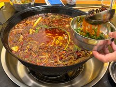 -鸿顺老铁锅美蛙鱼府(解放碑店)