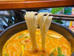-银米·云南传统过桥米线(双廊黑金冠店)