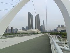 -南京眼步行桥