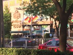 外观-皇冠自酿啤酒坊(中国红街5号楼店)