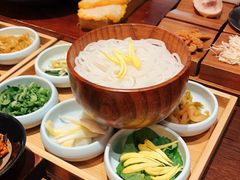 -银米·云南传统过桥米线(双廊黑金冠店)