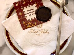 -Cafe Sacher(WIEN)