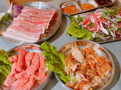 -围炉肉舍丹东海鲜烤肉·烤活鳗(步行街店)