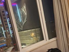 -昆明朗威酒店(昆明站火车站双桥夜市风情街店)