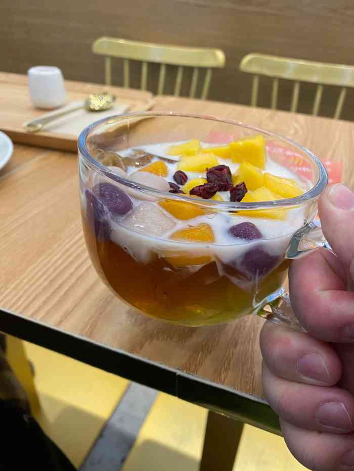 古春堂广式草本糖水(汇美茂店)-"天气冷就应该吃温暖热乎乎的糖水啊