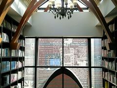 -钟书阁(松江泰晤士小镇店)