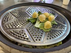 -粘豆包柴火铁锅炖