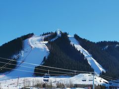 -丝绸之路山地度假区滑雪场