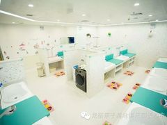 -龙格亲子游泳俱乐部(泊富中心)