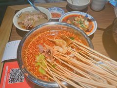 -肖四女乐山跷脚牛肉(南汇大学城生活广场店)