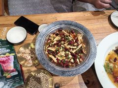 -老滇山寨•云南特色菜•地方菜•民族风情歌舞表演(金碧店)