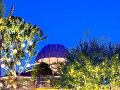 -茅草房·河畔园林火锅