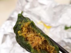 艾叶咸蛋黄肉松青团-王家沙点心店(南京西路总店)