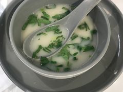 鲜美的浓汤-洪氏嗨捞·广东猪肚鸡·椰子鸡火锅(西咸万象城店)