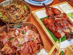 -老滇山寨•云南特色菜•地方菜•民族风情歌舞表演(金碧店)